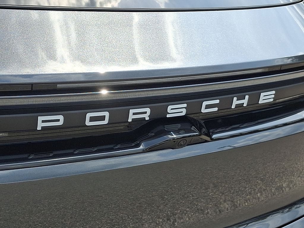 2025 Porsche Macan Electric Base