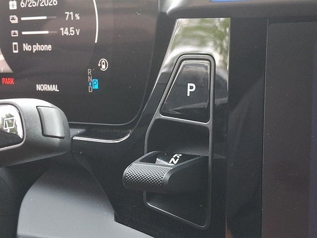 2025 Porsche Macan Electric Base