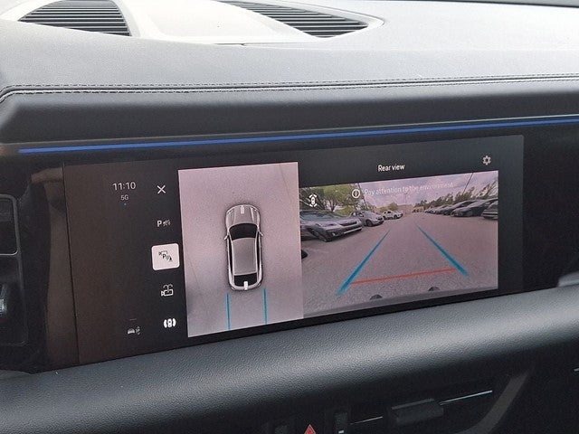 2025 Porsche Macan Electric Base