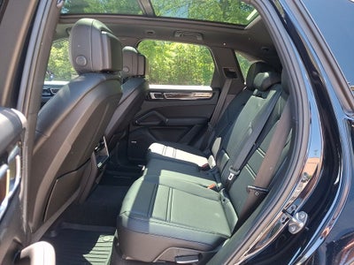 2021 Porsche Cayenne E-Hybrid Base