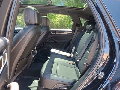 2021 Porsche Cayenne E-Hybrid Base