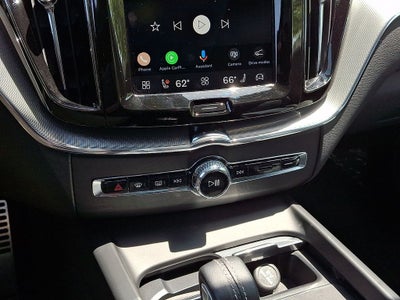 2022 Volvo XC60 Recharge Plug-In Hybrid T8 R-Design