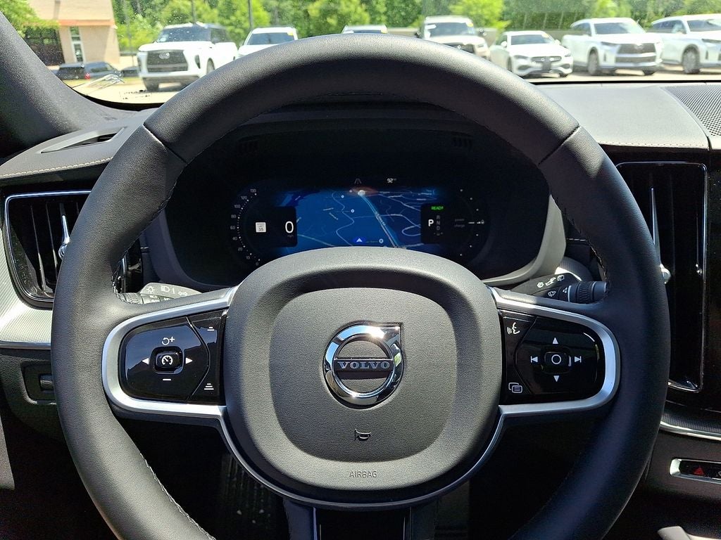 2022 Volvo XC60 Recharge Plug-In Hybrid T8 R-Design