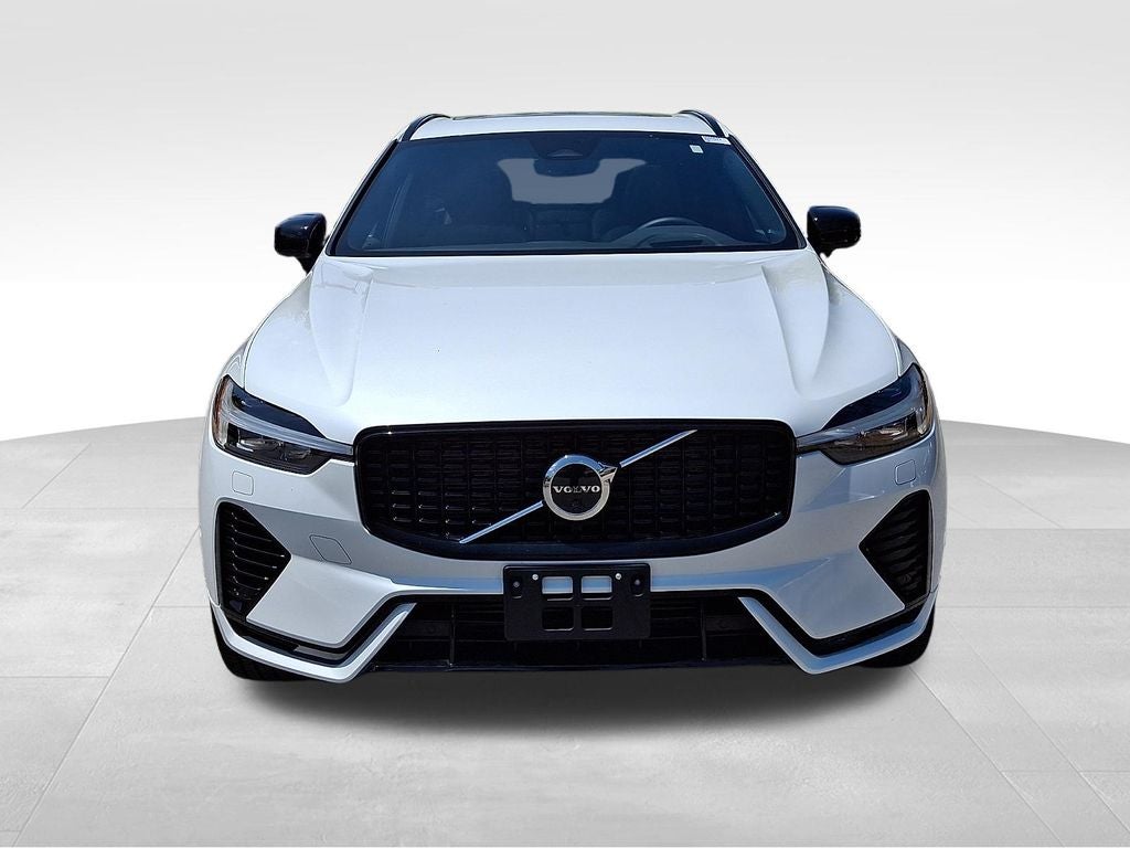 2022 Volvo XC60 Recharge Plug-In Hybrid T8 R-Design