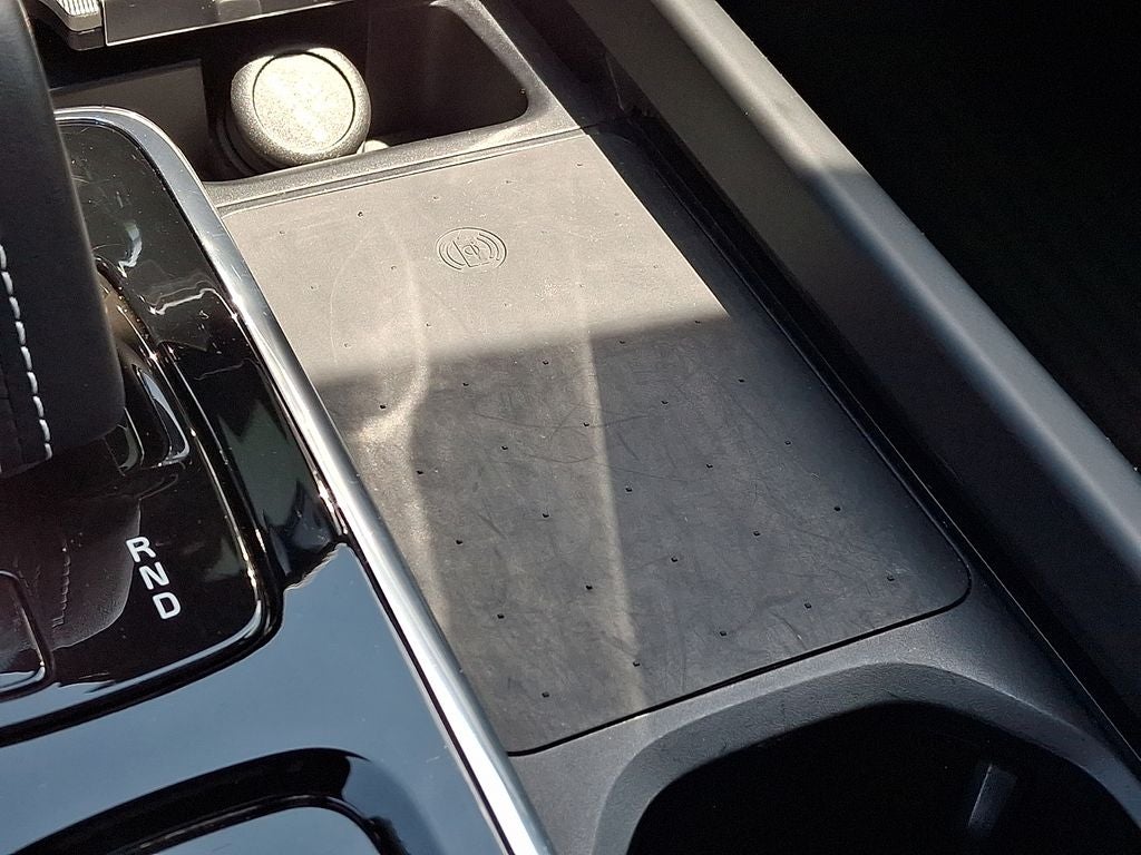 2022 Volvo XC60 Recharge Plug-In Hybrid T8 R-Design