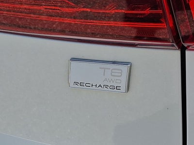2022 Volvo XC60 Recharge Plug-In Hybrid T8 R-Design