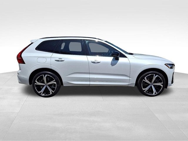 2022 Volvo XC60 Recharge Plug-In Hybrid T8 R-Design