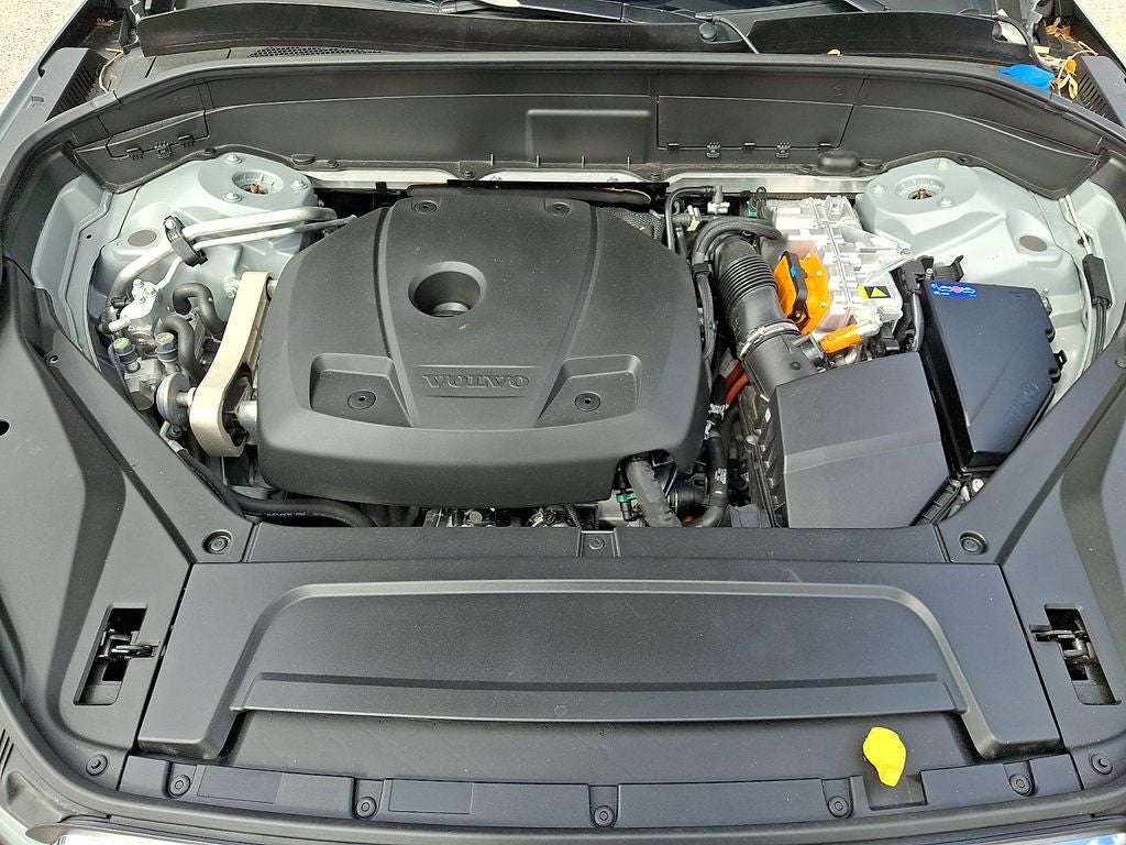 2025 Volvo XC90 Plug-In Hybrid T8 Core 7 Passenger