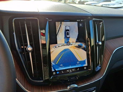 2024 Volvo XC60 B5 Plus Dark Theme