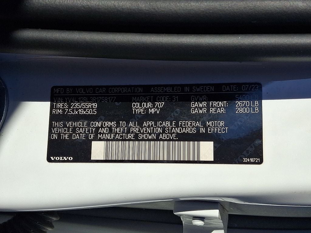 2024 Volvo XC60 B5 Plus Dark Theme