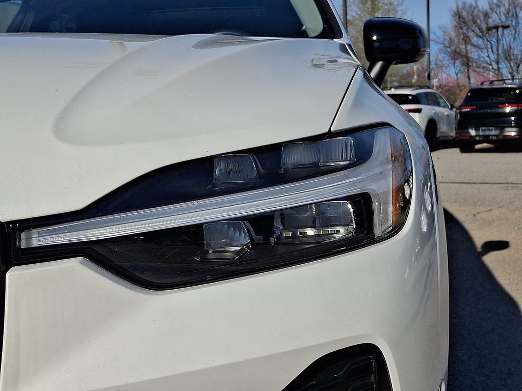 2024 Volvo XC60 B5 Plus Dark Theme