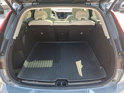 2023 Volvo XC60 B5 Plus Dark Theme