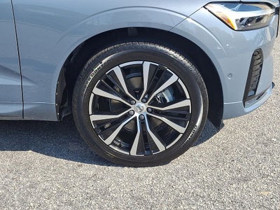 2023 Volvo XC60 B5 Plus Dark Theme