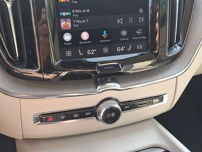 2023 Volvo XC60 B5 Plus Dark Theme