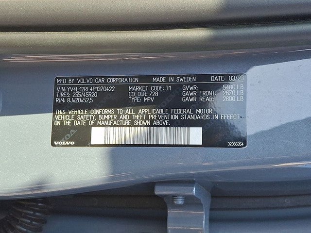 2023 Volvo XC60 B5 Plus Dark Theme