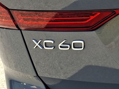 2023 Volvo XC60 B5 Plus Dark Theme