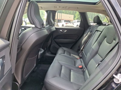 2023 Volvo XC60 B5 Plus Bright Theme