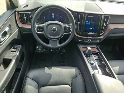 2023 Volvo XC60 B5 Plus Bright Theme