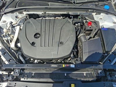 2025 Volvo V60 Cross Country B5 Plus