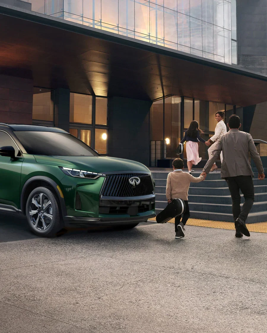 2027 INFINITI QX60 profile on the US-17 run north of Wilmington NC